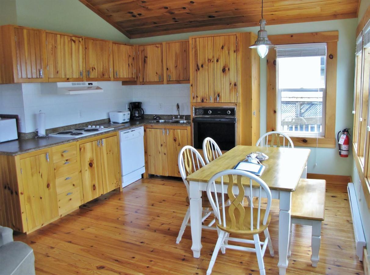 Larinda'S Landing Oceanfront Cottages Halifax Ngoại thất bức ảnh