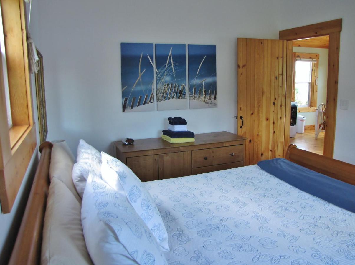 Larinda'S Landing Oceanfront Cottages Halifax Ngoại thất bức ảnh