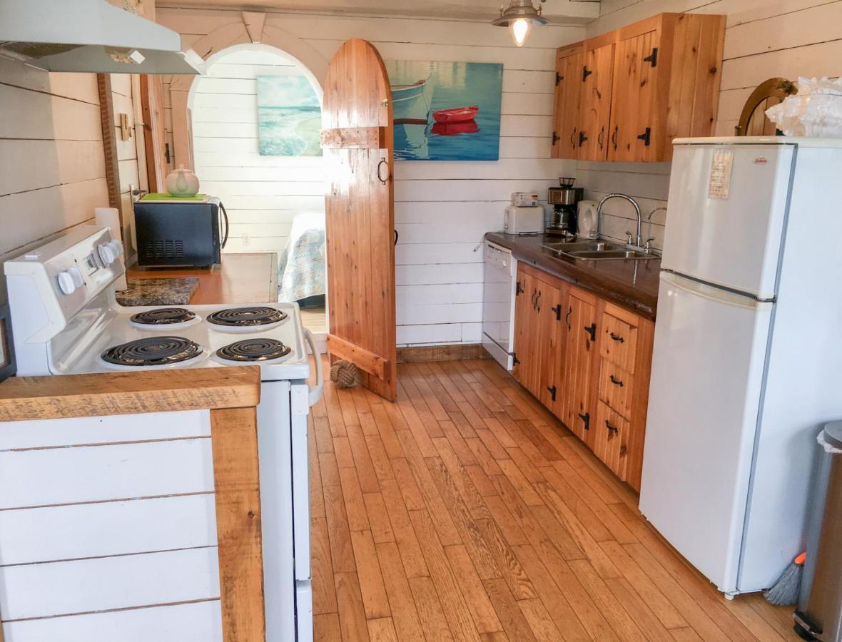 Larinda'S Landing Oceanfront Cottages Halifax Ngoại thất bức ảnh
