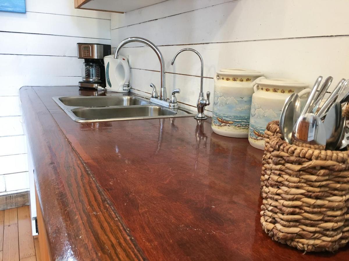 Larinda'S Landing Oceanfront Cottages Halifax Ngoại thất bức ảnh