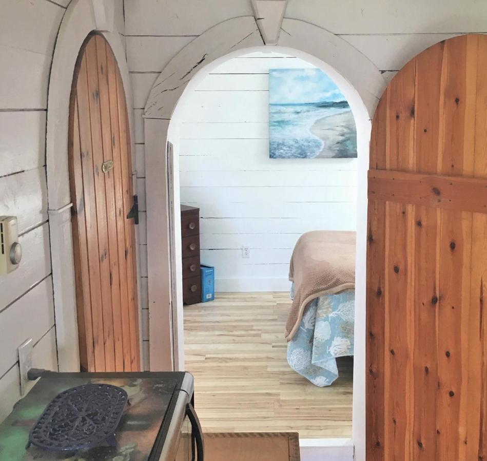 Larinda'S Landing Oceanfront Cottages Halifax Ngoại thất bức ảnh